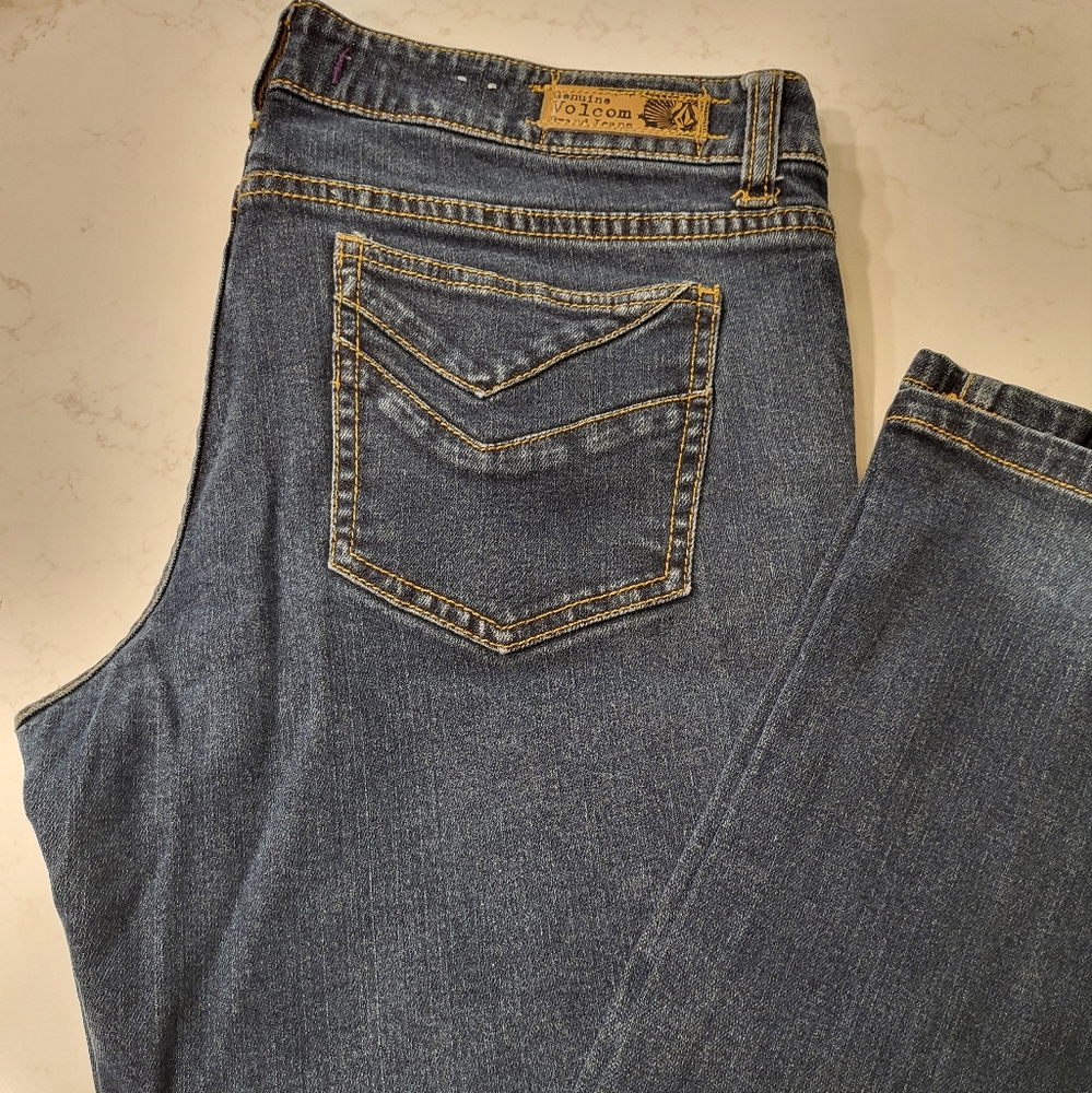 Volcom ladies jeans size 11 Modern Straight